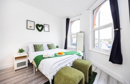 Stratford Apartamento | Quick Access to London City, Self Check-in!