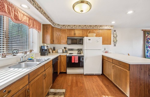 North Creek Casa | Quick Silver 9d - Comfy Townhome For All Seasons 3 Bedroom Townhouse by The Summit at Gore Mountain