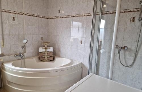 Bruchmuhlbach-Miesau Apartamento | Quickstay Apartments - ganze Wohnung in Miesau