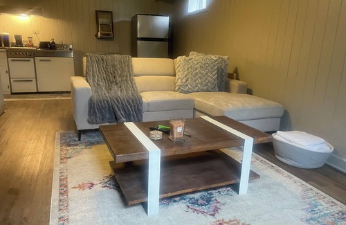 Raleigh Apartamento | Quiet 1/1 Apt. Suite w/ Private entrance in the beltway of Raleigh!