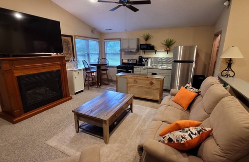 Milan Casa | Quiet 1/1 in Historic Village of Milan, OH just minutes away from Cedar Point