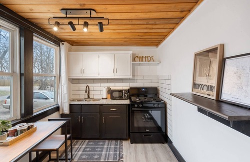West Central Apartamento | Quiet 2 BD Apartment in Downtown