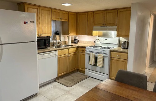 Bayou St. John Apartamento | Quiet 2 BDRM/1 Bath with swimming pool