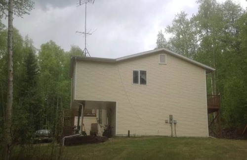 Fairbanks Apartamento | Quiet 2 bed 1 bath apartment in the hills - 10 mins from town!
