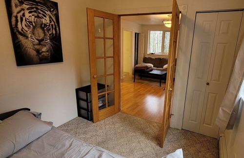 Fairbanks Apartamento | Quiet 2 bed 1 bath apartment in the hills - 10 mins from town!