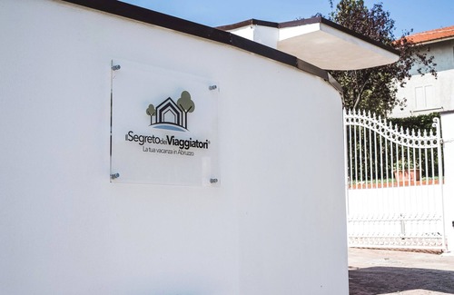 Ortona Apartamento | Quiet 2 bedroom apartment in villa with pool and barbecue, 1km from the sea