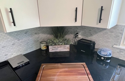 Bath Casa | Quiet 2-bedroom house with WiFi, AC and garden in Bath