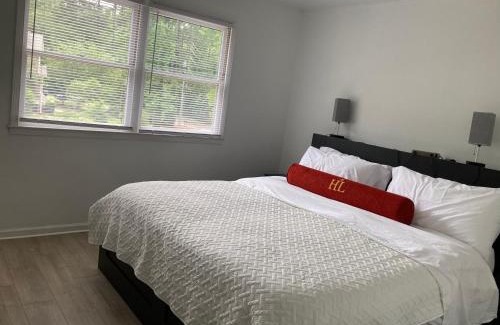 Southwest Raleigh Casa | quiet 2 bedroom with fence and fire pit