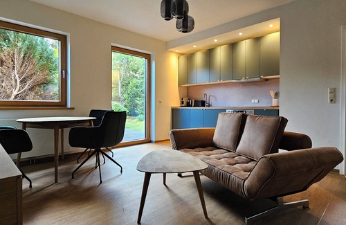 Markgrafenheide Apartamento | Quiet 2 room apartment with WLAN on the first floor - MH5