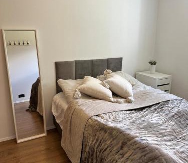 Hafnarfjordur Apartamento | Quiet 2 Room apt - Free Parking - Near Bus stops