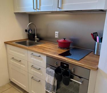 Hafnarfjordur Apartamento | Quiet 2 Room apt - Free Parking - Near Bus stops