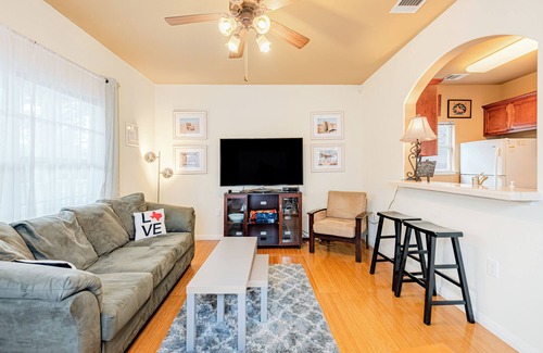 Central East Austin Casa | The Juniper House