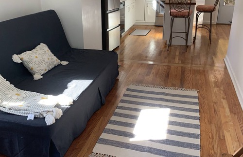 Cheshire Apartamento | Quiet 2bd Townhome Apt with full kitchen, Cleaning fee waived.