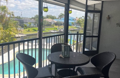 Pelican Condominio | QUIET 2BR CONDO W/POOL ON CANAL
