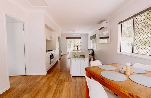 Verrierdale Casa | Quiet 2BR Hideaway, Free Parking, BBQ, Peace & Quiet