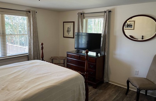 East Dublin Casa | Quiet 3 Bedroom Lakefront Home on Ben Hall Lake - 15 Minutes to Dublin