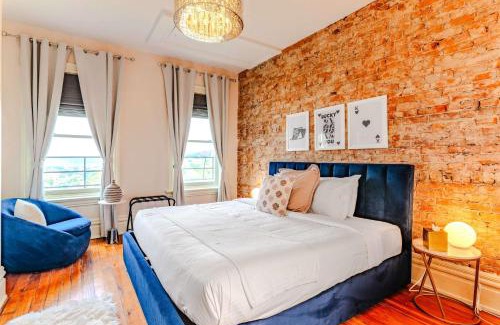 Mount Adams Casa | Quiet 4BR - Weddings Family Pets - 3min DT Cincy