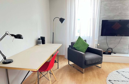 Schoenefeld Apartamento | Quiet 60sqm Penthouse near BER Airport