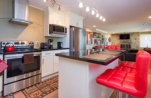 Inglewood Apartamento | QUIET, ADULT Lake View Rental