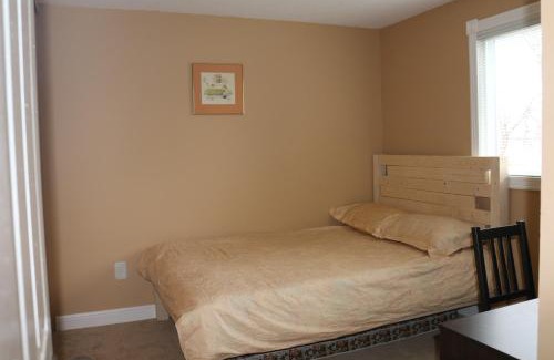 Oakville Casa | Quiet and Comfortable Homestay