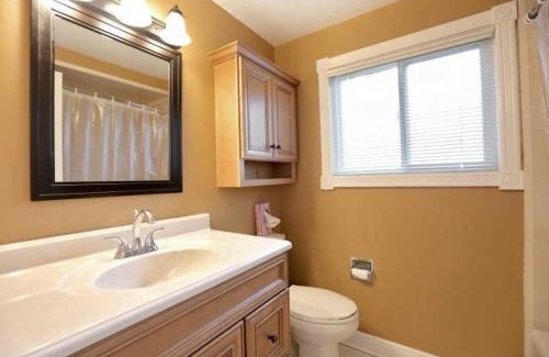 Oakville Casa | Quiet and Comfortable Homestay