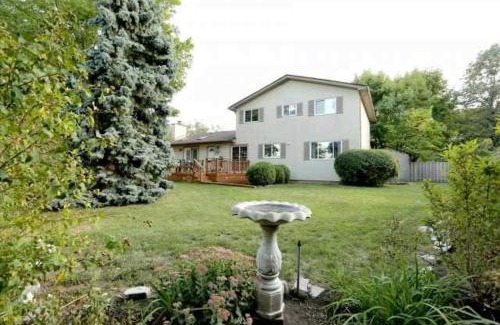 Oakville Casa | Quiet and Comfortable Homestay
