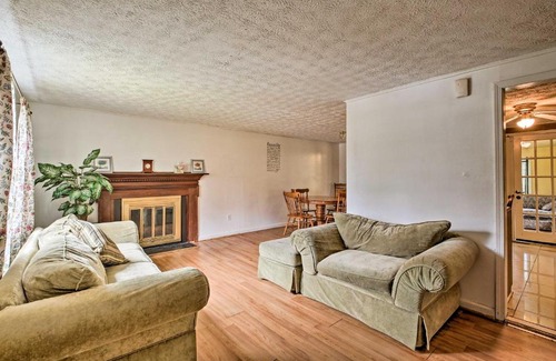 Stone Mountain Casa | Quiet and Convenient Home 6 Mi to Stone Mtn!
