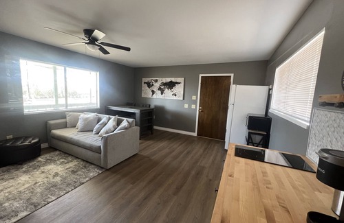 Hesperia Casa | Quiet and Cozy 1br upstairs Guest House