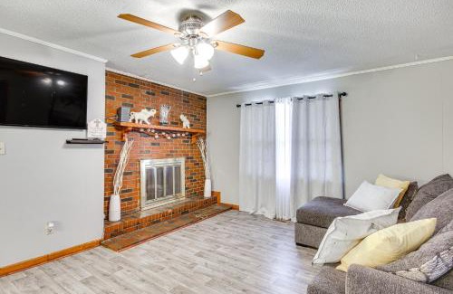 Sumter County Casa | Quiet and Cozy Rembert Home about 9 Mi to Air Force Base