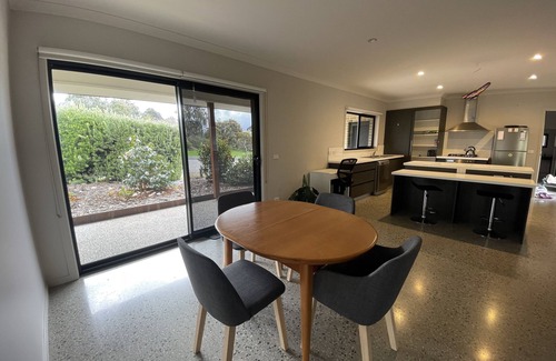 Drysdale Casa | Quiet and easy spot to stay and explore the northern Bellarine!