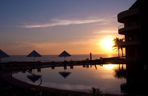 Isla Navidad Condominio | Relajación tranquila y pacífica en la costa del Pacífico