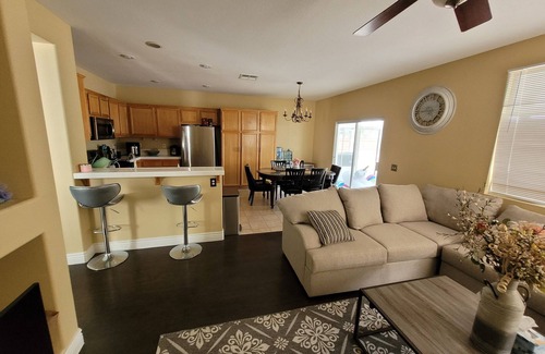 Sun City Casa | Quiet and relaxing home with private pool and spa