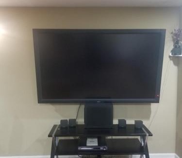 Bolingbrook Casa | Quiet and spacious Room1