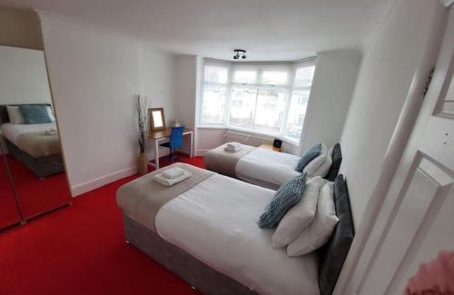 Netley Casa | Quiet and specious 3 bed House