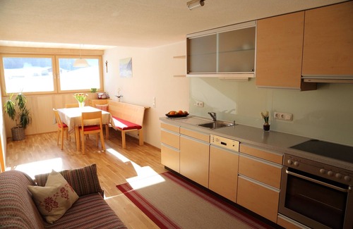 Schwarzenberg Apartamento | Apartamento tranquilo y soleado, a 7 minutos a pie del centro del pueblo.