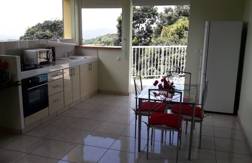 Riviere-Salee Apartamento | Apartamento tranquilo y cálido con piscina privada.