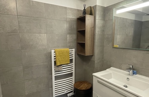 Ville-di-Pietrabugno Apartamento | Quiet apartment near the city center of Bastia