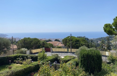 Saint Pierre de Feric Apartamento | Quiet apartment with beautiful view