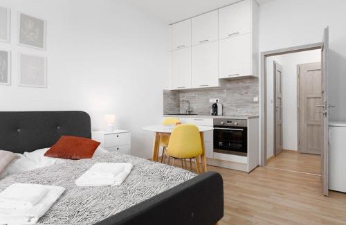 Prague 4 Apartamento | Quiet apartment with kitchen near the metro