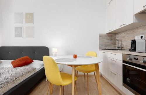 Prague 4 Apartamento | Quiet apartment with kitchen near the metro