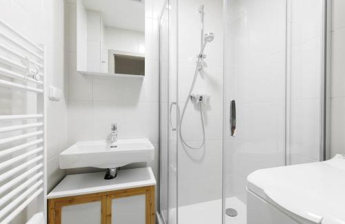 Prague 4 Apartamento | Quiet apartment with kitchen near the metro