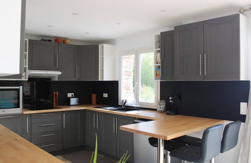 Pertuis Apartamento | Quiet apartment with swimming pool