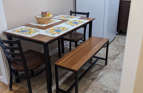 Lexington Apartamento | Quiet Basement Apt near Lexington and Buena Vista