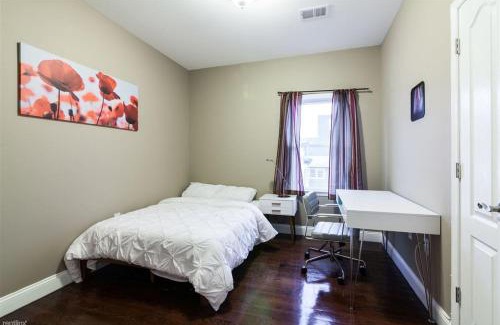 The Heights Cama Y Desayuno | Quiet apt only 15 mins from Midtown NYC