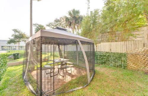 Smith's Memento Apartamento | Quiet Apt Walk to Daytona Beach and Water Park!