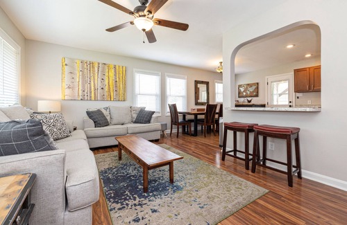 Hikes Point Casa | Quiet Area - Expressway Nearby - Families Welcome!
