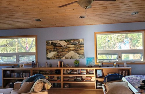 Oakhurst Casa | Quiet Artist Suite