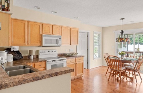 Ocean View Casa | Quiet Beach Cottage with PRIVATE POOL