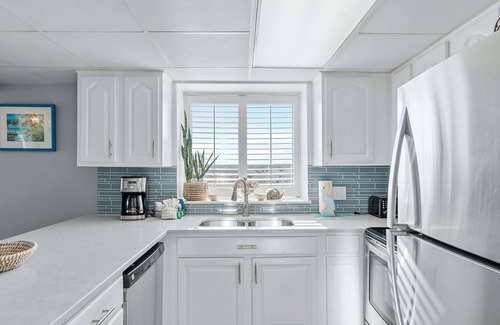 North Litchfield Beach Apartamento | Quiet Beach Oasis | Outdoor Pool. Restaurant. 2BR Suite