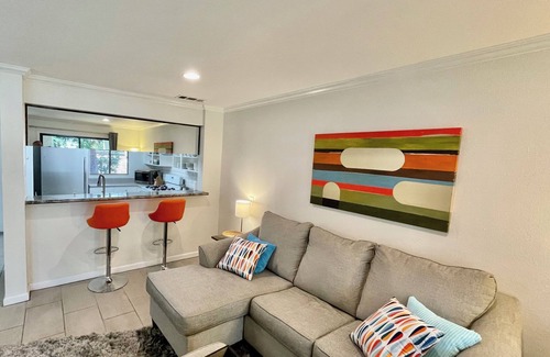 Racquet Club Estates Condominio | Quiet Beautiful Condo in Central Palm Springs.